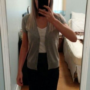 *PRICE DROP!*Gray Short Sleeve Cardigan